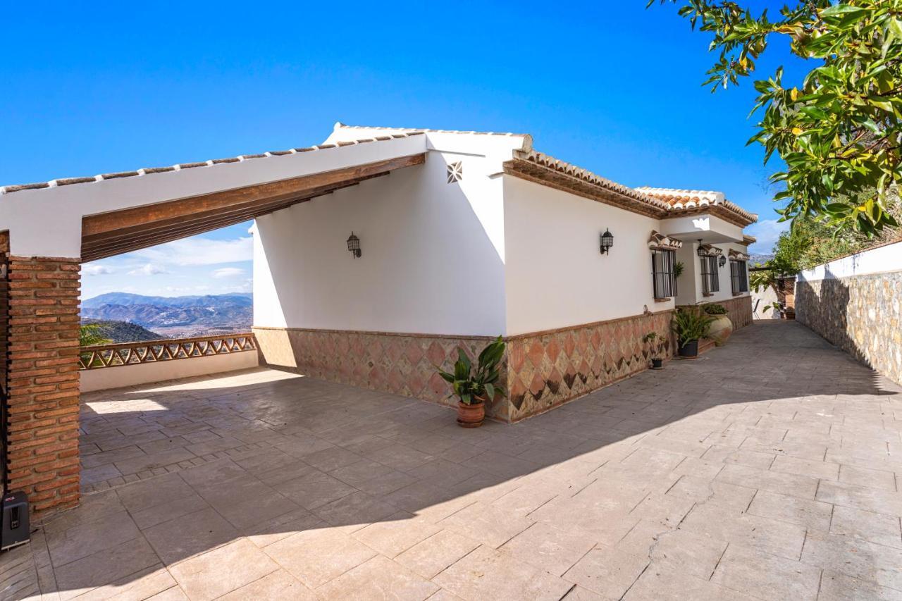 Holiday Home El Encinar อัลเกาซิน ภายนอก รูปภาพ