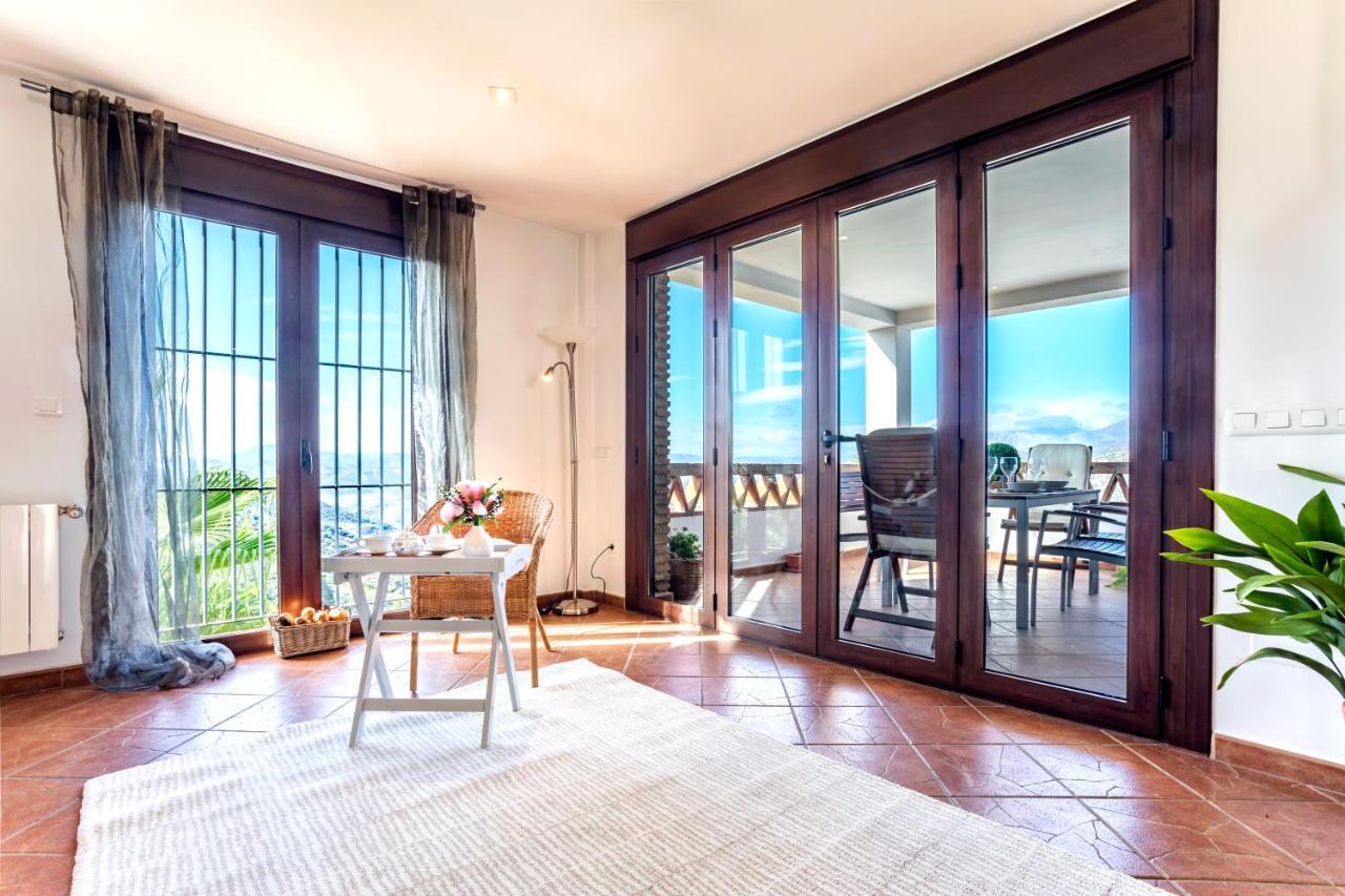 Holiday Home El Encinar อัลเกาซิน ภายนอก รูปภาพ